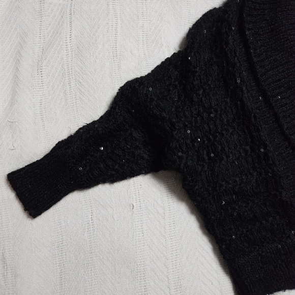 Express sweater shawl black size small - Picture 5 of 10